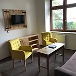 Bezrucova Skola بيت ضيافة 3*