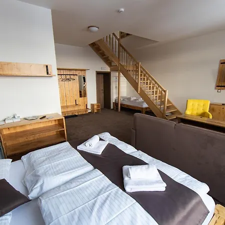 Bezrucova Skola Gasthof 3*