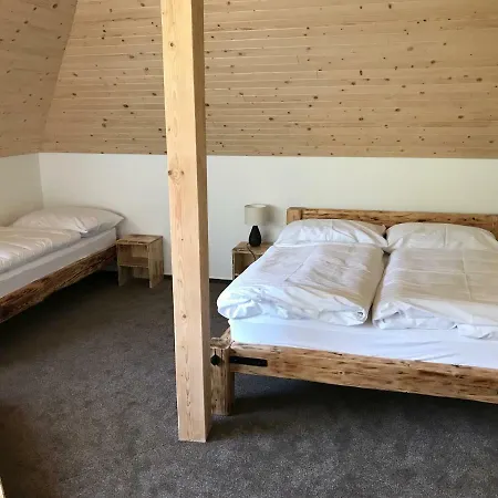 게스트하우스 Bezrucova Skola Staré Hamry