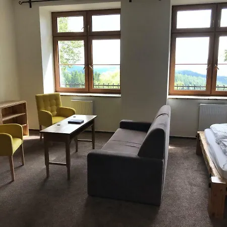 Bezrucova Skola 게스트하우스