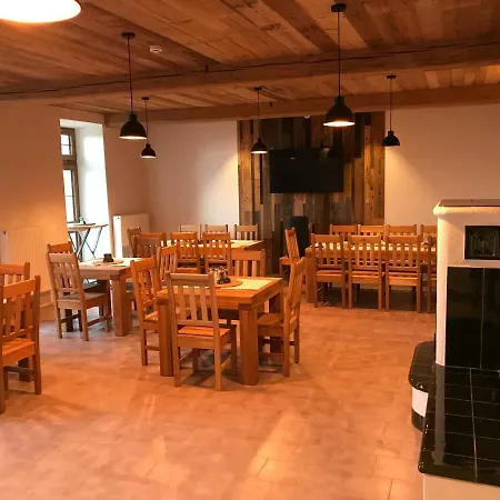 Bezrucova Skola 게스트하우스