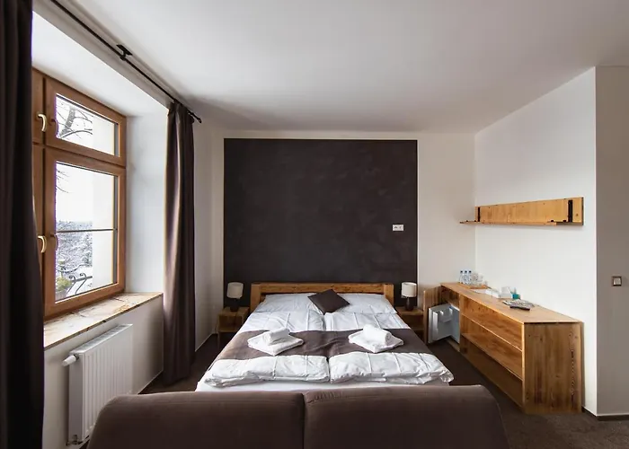 Bezrucova Skola Gasthof 3*