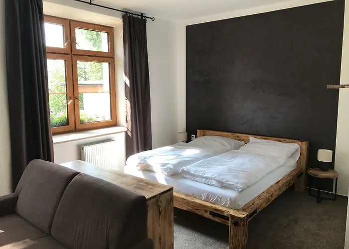Gasthof Bezrucova Skola Staré Hamry