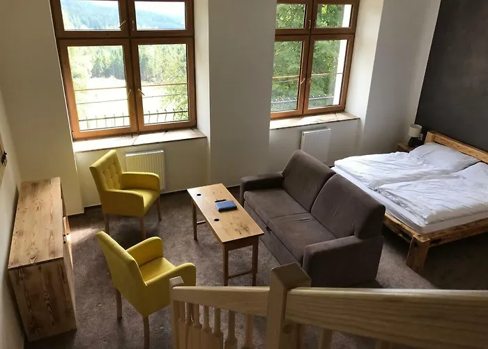 Gasthof Bezrucova Skola Staré Hamry
